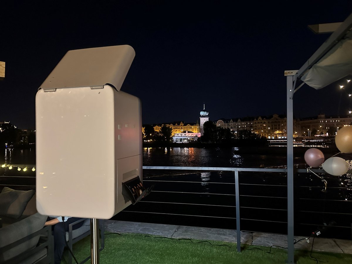 Company party – Klenota, Prague riverbank