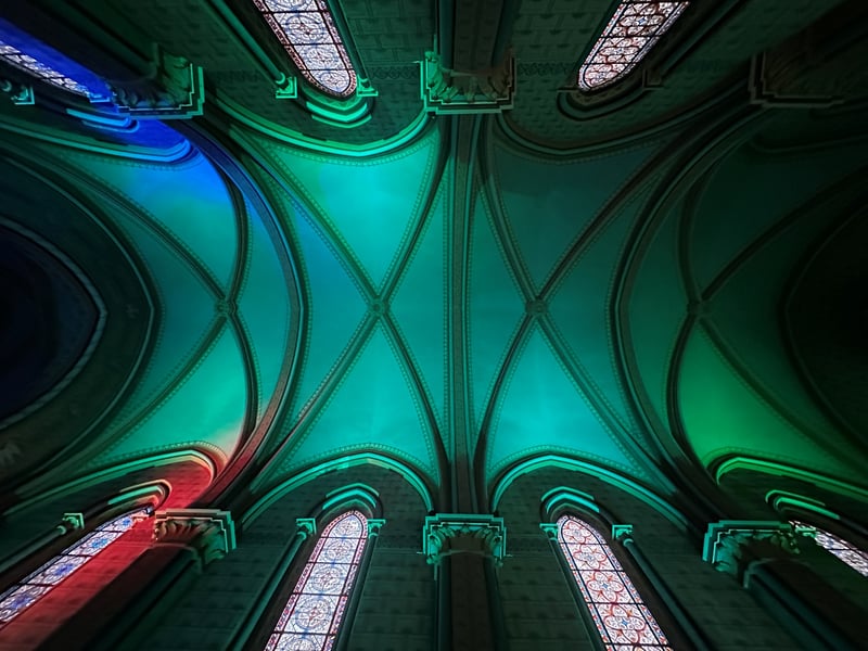 Party – Sacré-Cœur, Prague